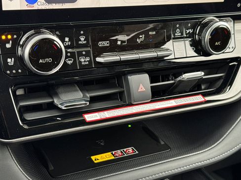 New 2026 Toyota Highlander Limited AWD/4WD image 23