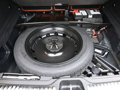 New 2026 Mercedes-Benz GLC 300 image 14