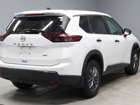 Certified 2024 Nissan Rogue S image 11