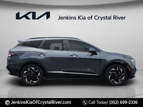 Certified 2023 Kia Sportage SX FWD image 2
