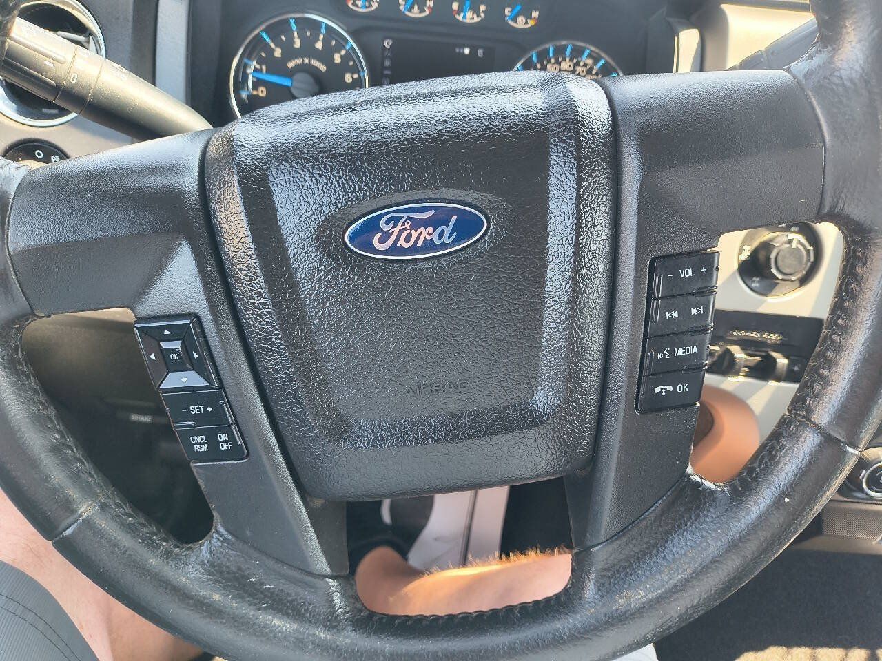 Used 2014 Ford F150 XLT w/ Equipment Group 302A Luxury AWD/4WD image 22