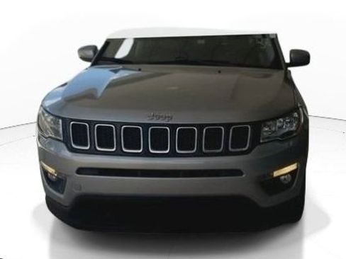 Used 2021 Jeep Compass Latitude w/ Convenience Group AWD/4WD image 4