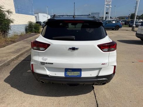 Used 2021 Chevrolet TrailBlazer RS w/ Sun and Liftgate Package AWD/4WD image 4