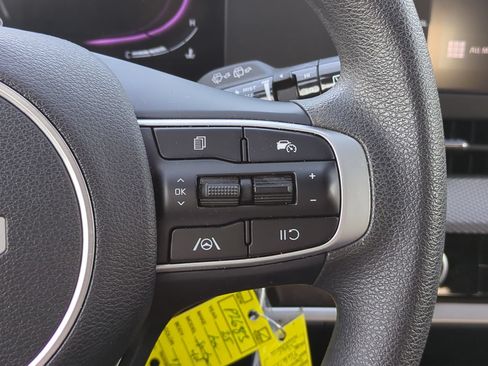 Certified 2025 Kia Sportage LX FWD image 24