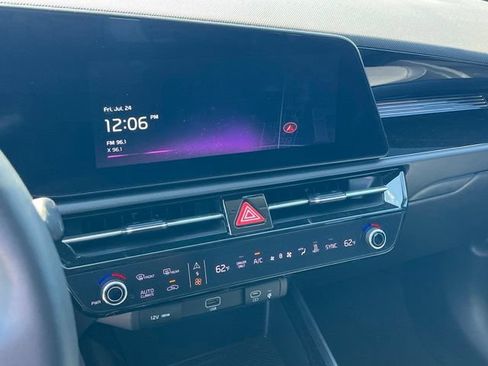 Certified 2023 Kia Niro Wave w/ Wave Preserve Package FWD image 19