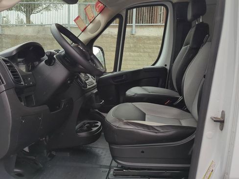 Used 2025 RAM ProMaster 2500 w/ Convenience Group FWD image 11