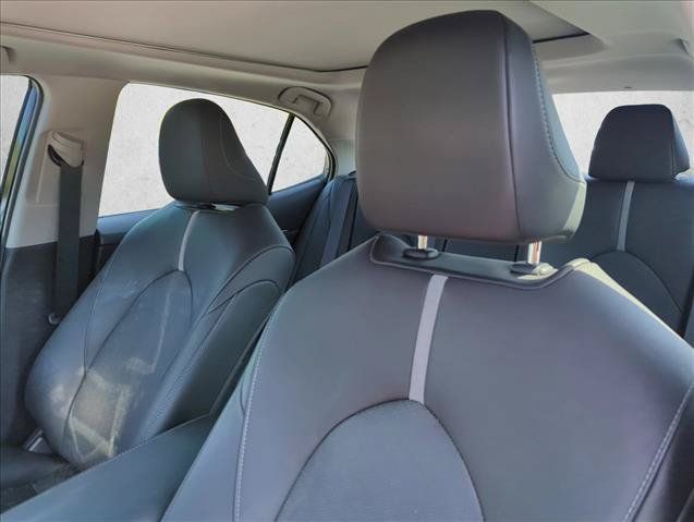 Used 2021 Toyota Camry XSE FWD image 12