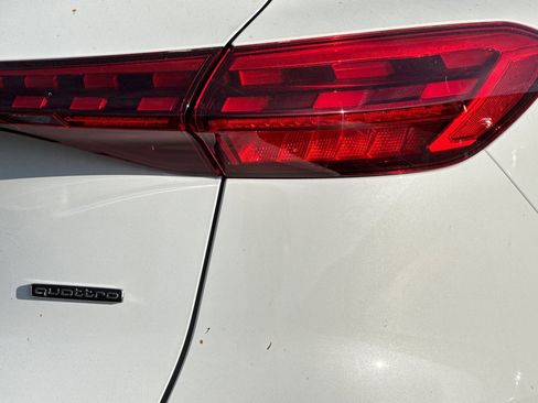 New 2025 Audi Q5 Premium image 23