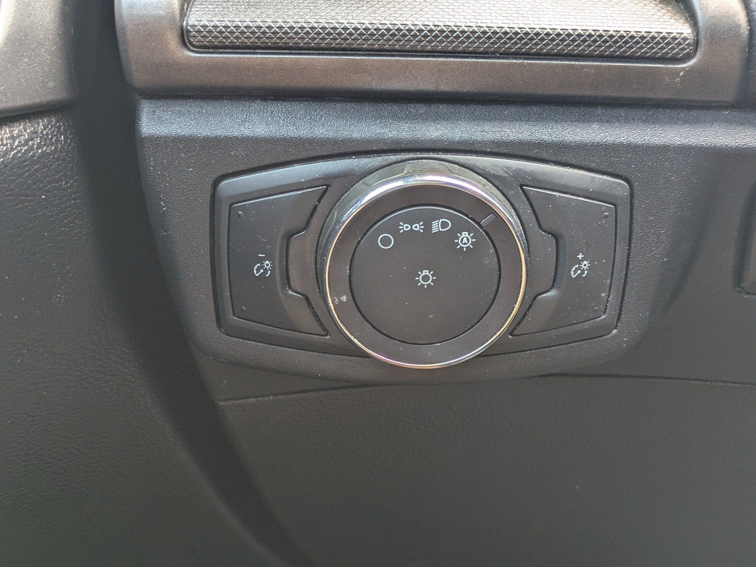 Certified 2020 Ford Fusion SE FWD image 19