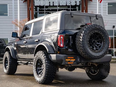 Used 2024 Ford Bronco Wildtrak image 7