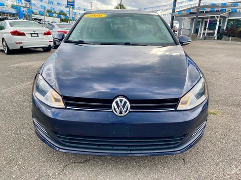 Used 2016 Volkswagen Golf S FWD image 2