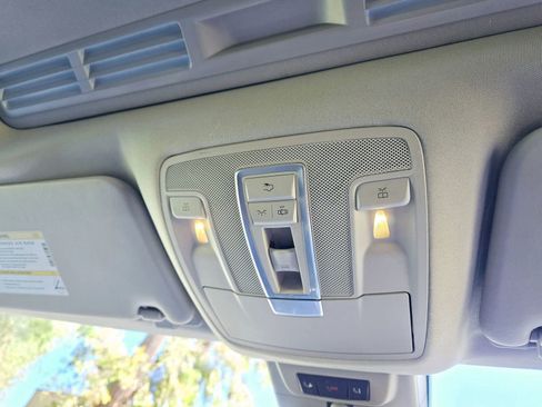 Used 2015 Mercedes-Benz GL 450 4MATIC w/ Lighting Package image 33