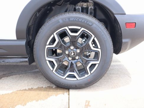 New 2025 Ford Bronco Sport Outer Banks w/ Outer Banks Tech Package+ image 18