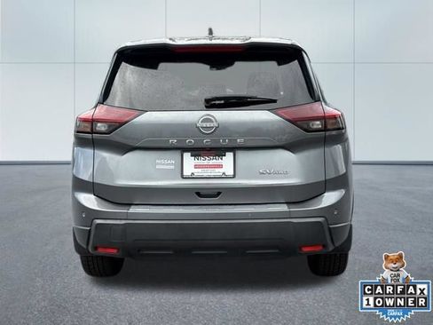Used 2024 Nissan Rogue SV AWD/4WD image 7