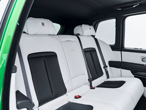 Used 2024 Rolls-Royce Cullinan Black Badge w/ Driver's Package AWD/4WD image 50