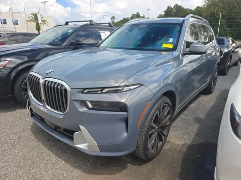 Certified 2024 BMW X7 xDrive40i AWD/4WD image 3