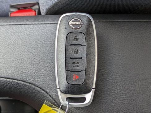 New 2025 Nissan Versa SV w/ Trunk Package FWD image 28