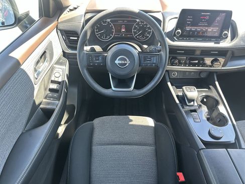 Used 2023 Nissan Rogue SV AWD/4WD image 17