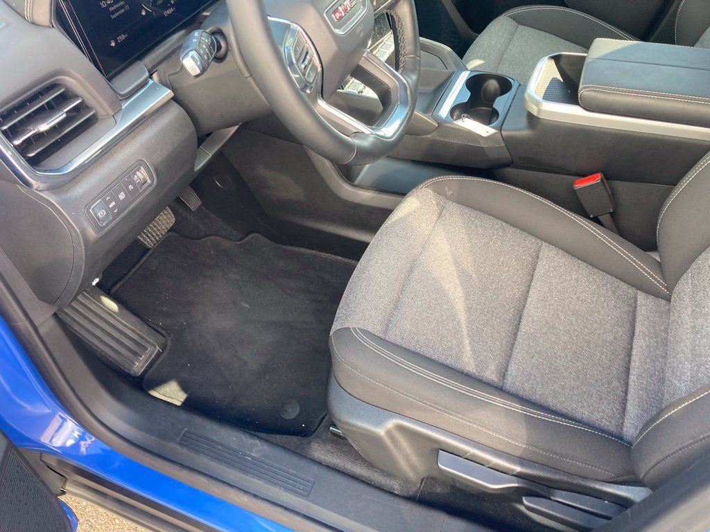 Certified 2025 GMC Terrain Elevation FWD image 20