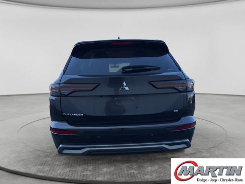 Used 2025 Mitsubishi Outlander SE AWD/4WD image 6