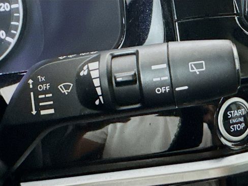 Used 2024 Nissan Pathfinder SV FWD image 13