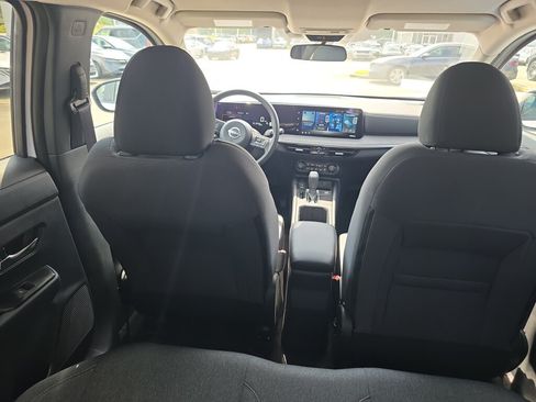 New 2026 Nissan Kicks SV w/ Cold Weather Package FWD image 4