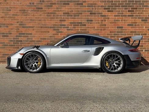 Certified 2018 Porsche 911 GT2 RS RWD image 2