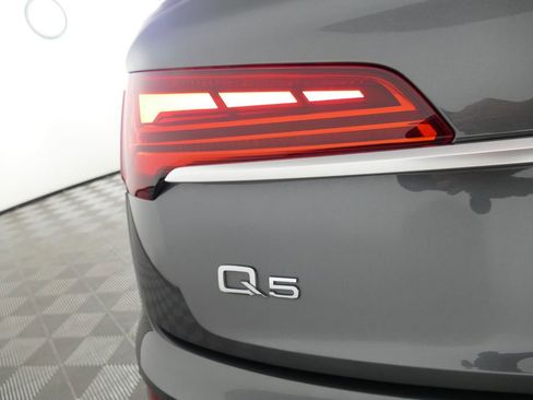 Used 2023 Audi Q5 2.0T Premium w/ Convenience Package AWD/4WD image 9