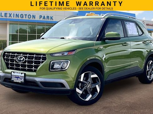 Used 2022 Hyundai Venue SEL w/ Cargo Package FWD image 12
