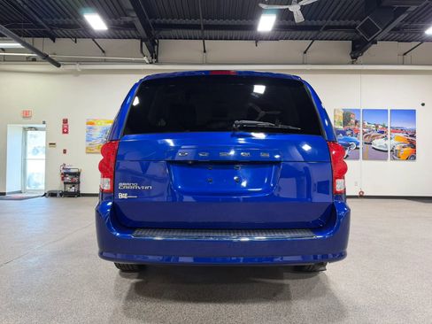 Used 2019 Dodge Grand Caravan SE FWD image 10