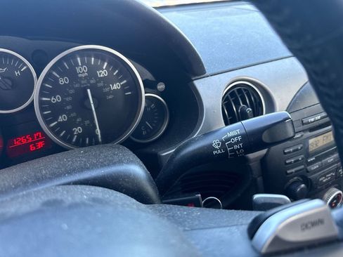 Used 2011 MAZDA MX-5 Miata Sport image 73