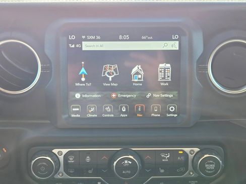 Used 2022 Jeep Wrangler Unlimited Sahara w/ Cold Weather Group AWD/4WD image 24