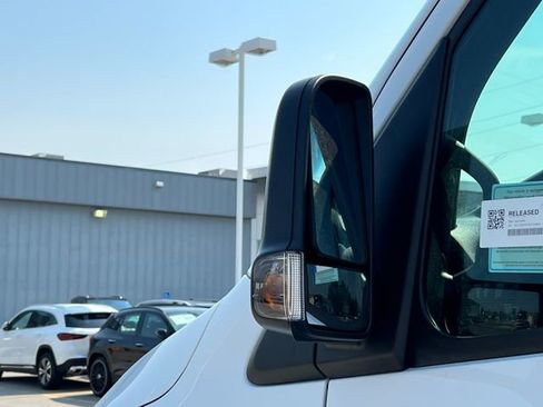 New 2025 Mercedes-Benz Sprinter 2500 image 38