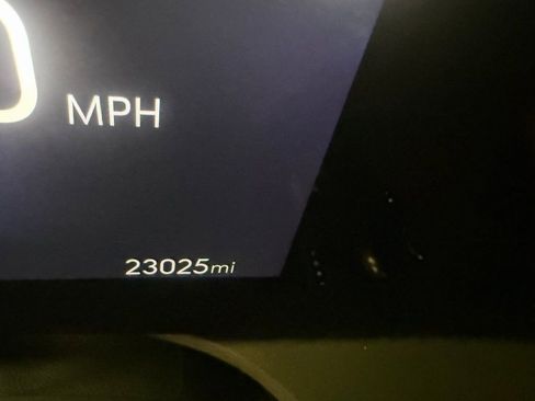 Used 2024 Buick Envista Sport Touring w/ Convenience II Package image 3