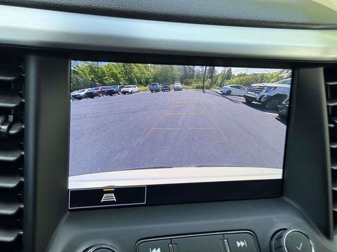 Used 2022 GMC Acadia SLE w/ Driver Convenience Package AWD/4WD image 5