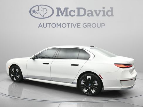 Used 2023 BMW i7 xDrive60 AWD/4WD image 6