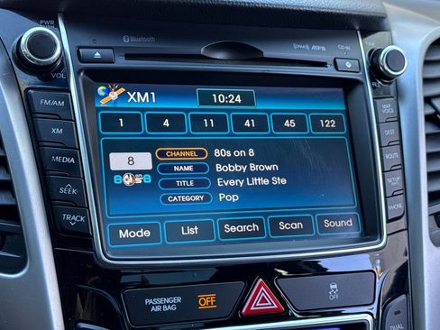 Used 2013 Hyundai Elantra GT w/ Tech Pkg image 24