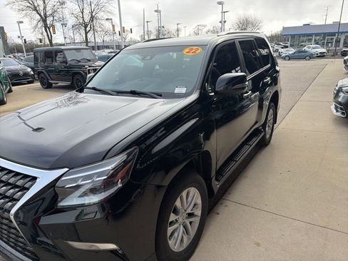 Used 2022 Lexus GX 460 Premium w/ Premium Package image 4