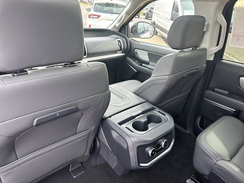 New 2026 Ford Expedition Active AWD/4WD image 29