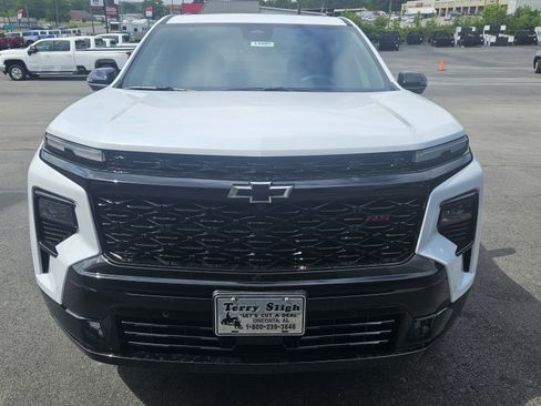 New 2026 Chevrolet Traverse RS FWD image 3