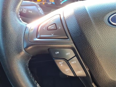 Used 2022 Ford Edge SEL image 32