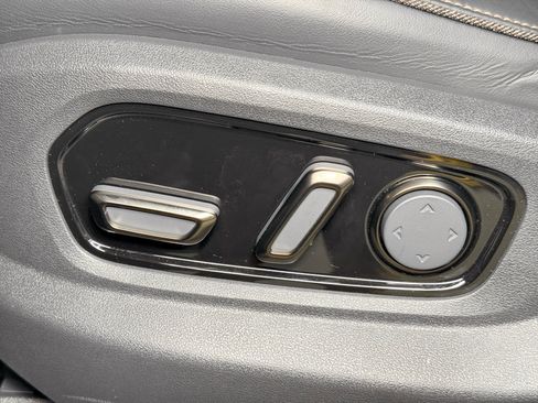 Used 2026 Rivian R1S Premium AWD/4WD image 6