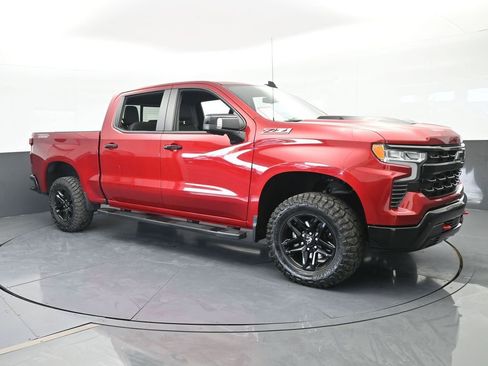 Used 2023 Chevrolet Silverado 1500 LT Trail Boss w/ LT Trail Boss Premium Package image 8