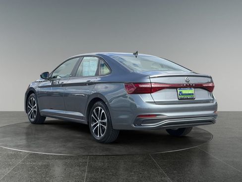 Used 2025 Volkswagen Jetta Sport FWD image 7