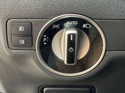 Used 2020 Mercedes-Benz GLA 250 4MATIC image 24