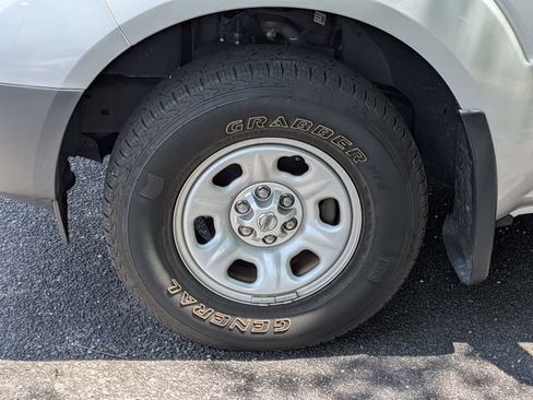 Used 2019 Nissan Frontier S RWD image 5