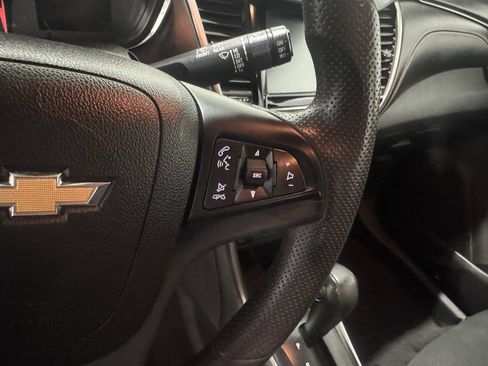Used 2017 Chevrolet Trax LS AWD/4WD image 6