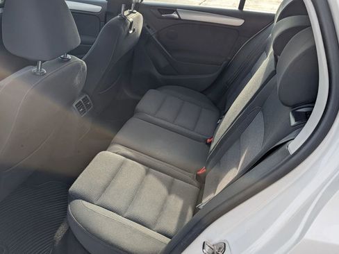 Used 2014 Volkswagen Golf TDI image 12