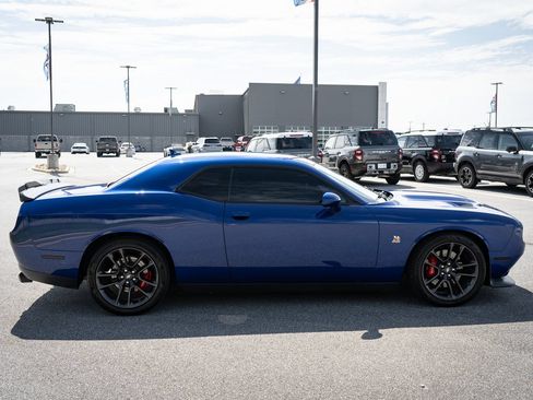 Used 2020 Dodge Challenger R/T Scat Pack RWD image 10
