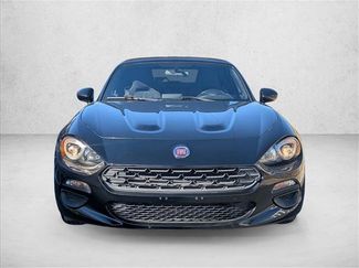 Used 2018 FIAT 124 Spider Classica w/ Technology Group video 2